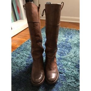 Used Lucky Brand brown leather boots in size 5